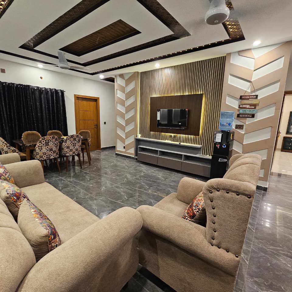 WhatsApp Image 2025-11-04 at 19.37.19 (3)